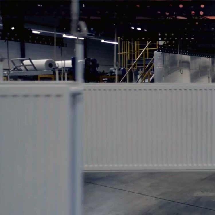 山東青島散熱器生產(chǎn)廠家-瑞華特